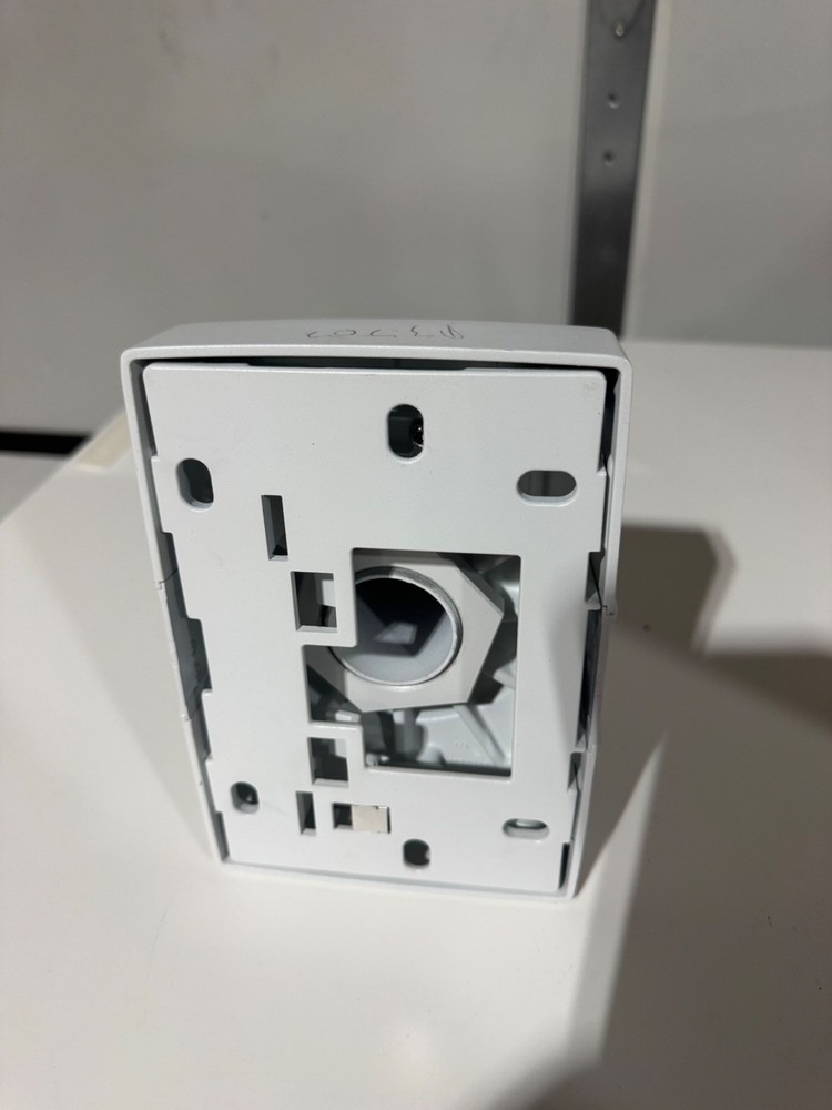 X2 AXIS T91D61 Wall Mount 1.5” NPS