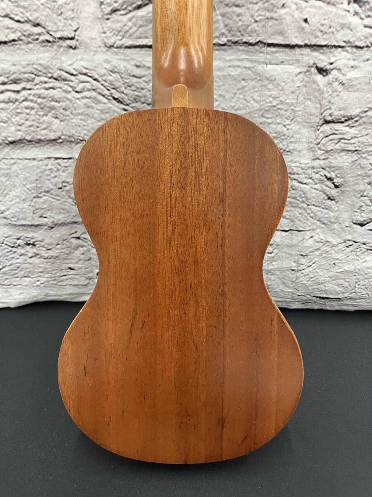 famous FS-1 ukulele