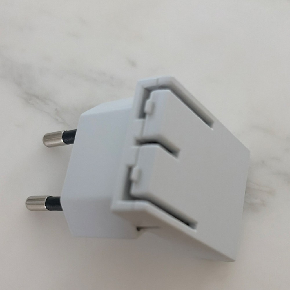 VINTAR Universal Travel Adapter Converter with USB and Multiple Plug Types