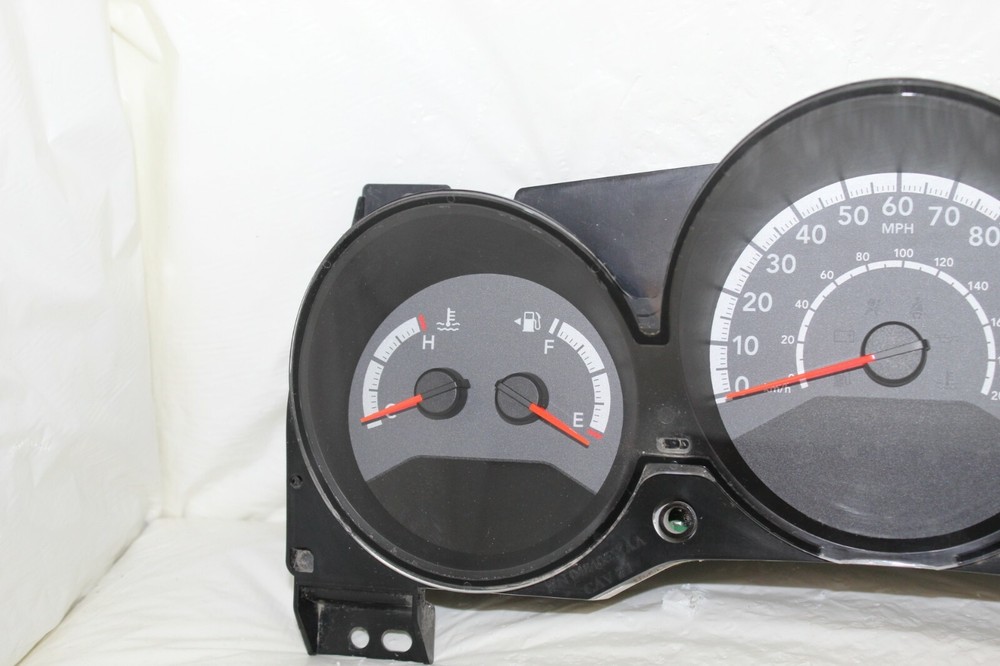 Speedometer Instrument Cluster Dash Panel Gauges 2011 2012 Caliber 31,085 Miles