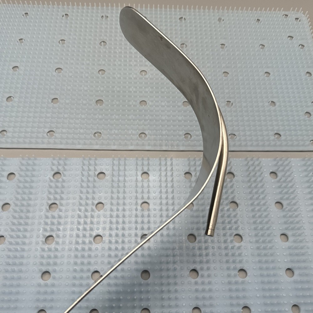 Deaver Retractor, Lighted, 2" Wide with Lamb Handle, Germany Stainless