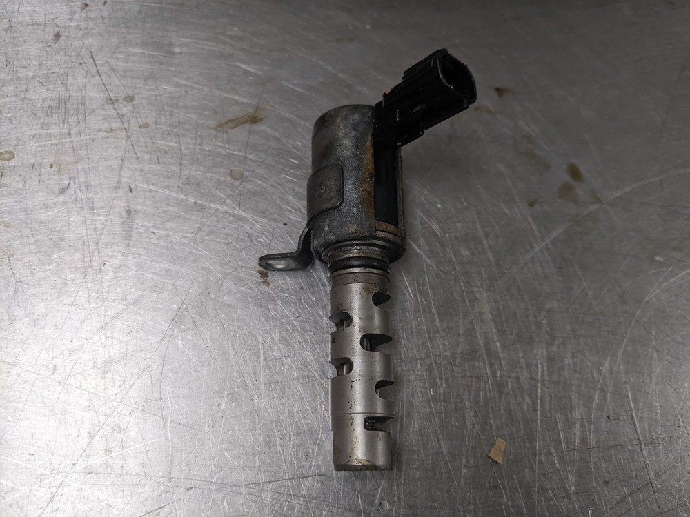 Variable Valve Timing Solenoid For 10-11 Subaru Outback 3.6