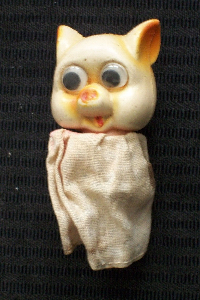 PIG FINGER PUPPET