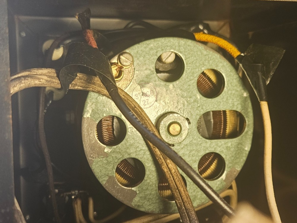 Vintage Standard Electrical Adjust-A-Volt Variable Transformer Variac Untested