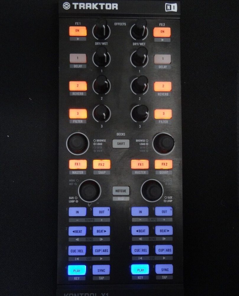 Native Instruments Traktor Kontrol X1