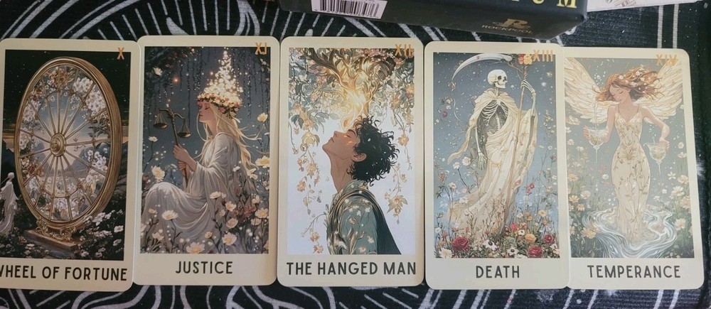 New! The Etheral Bloom Tarot Deck by Empathsoul with guidebook.