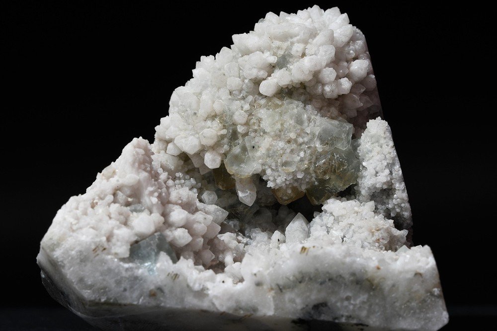 Fluorescent Fluorite, Quartz from Inner Mongolia, China