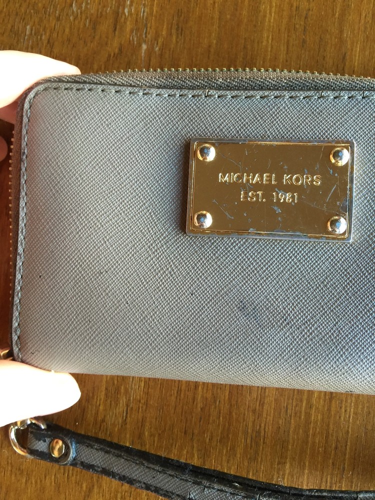AUTH MICHAEL KORS BROWN LEATHER PHONE CASE MSRP $148.00