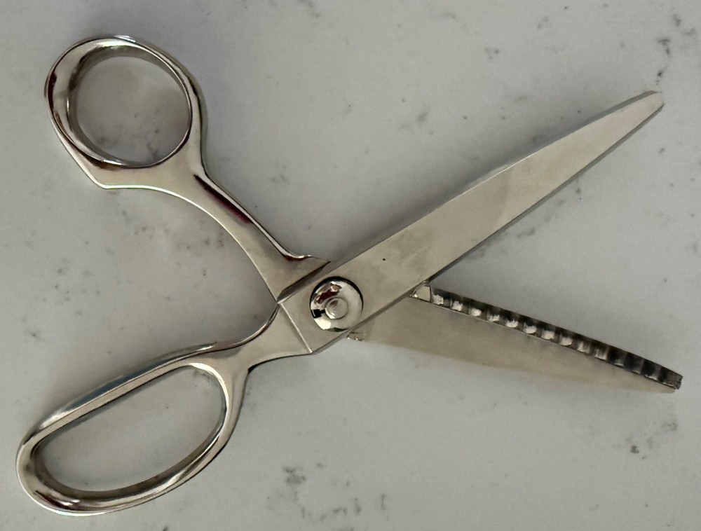 Vintage Gingher Pinking Shears Scissors G-7P Orig Box