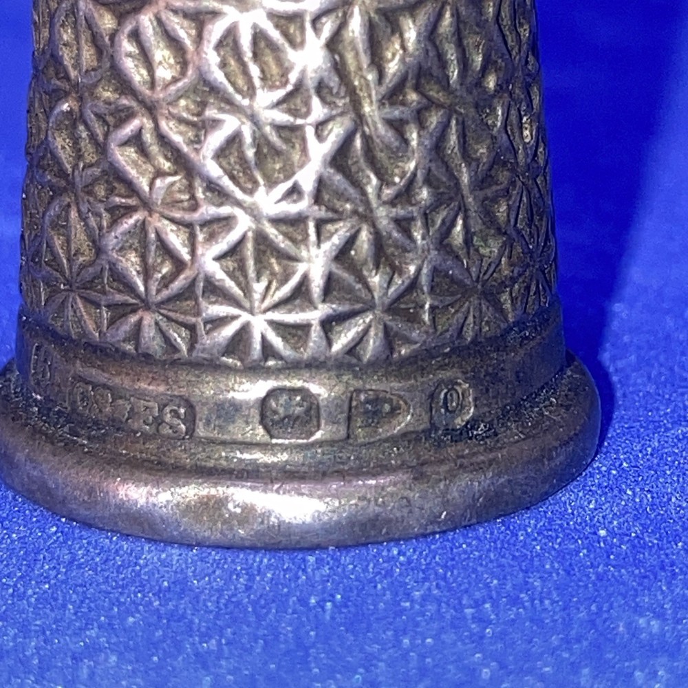 Hallmarked Silver Thimble by Saunders & Shepherd ? CS & FS, Sz 6 (3258)