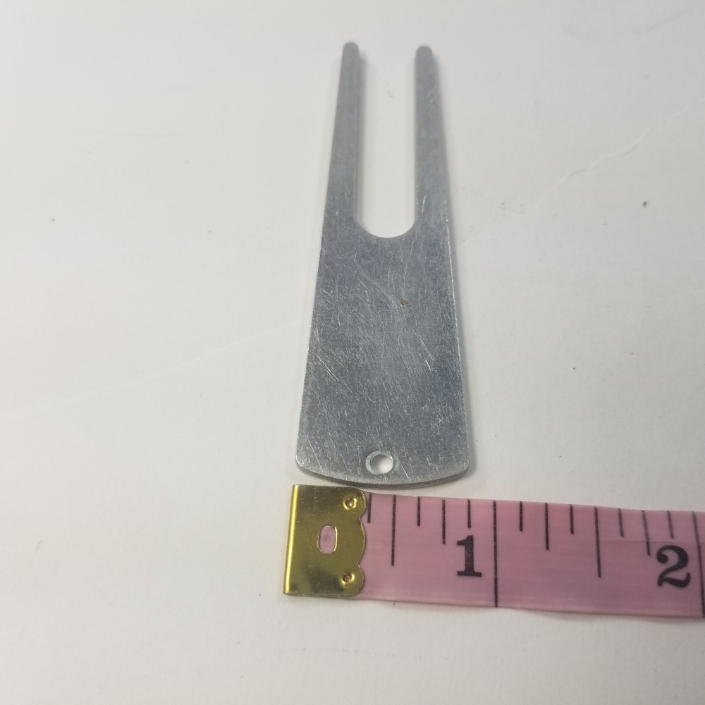 Molex Distribution Golf Divot Tool
