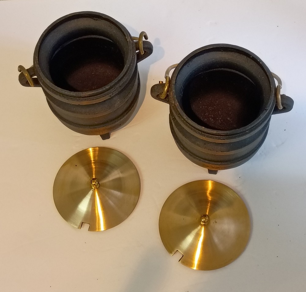 Cauldron Fire starter 2 Cast Iron & Brass Handle Smudge Pot Vintage No Wands.
