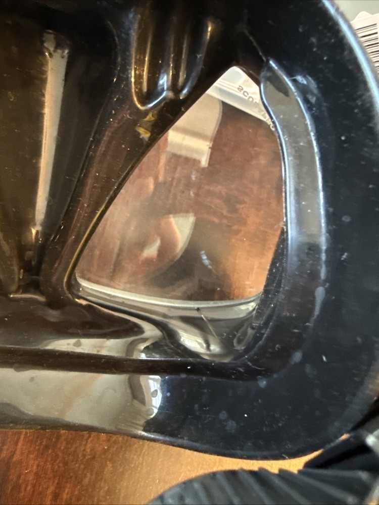 Scubapro Spectra Black / Silver Goggle Mask - Plastic Cracked Case