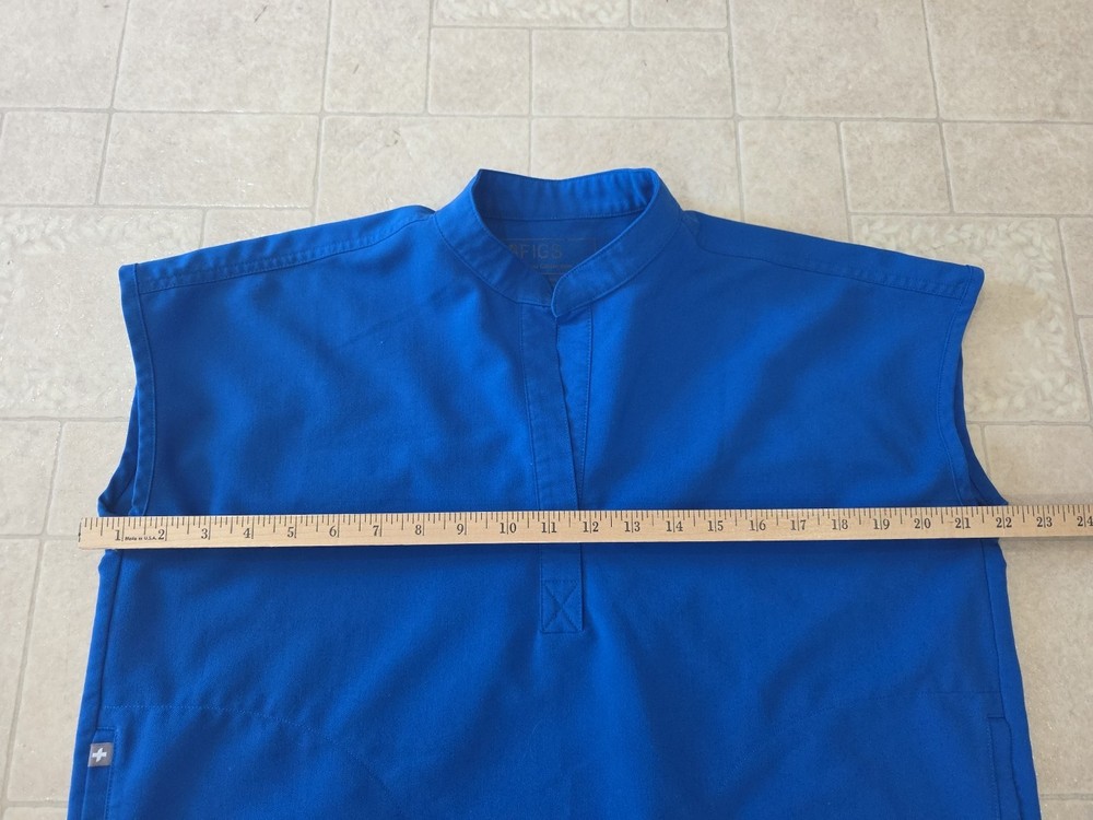 Figs Womens Rafaela Oversized Scrub Top Size XS Royal Blue