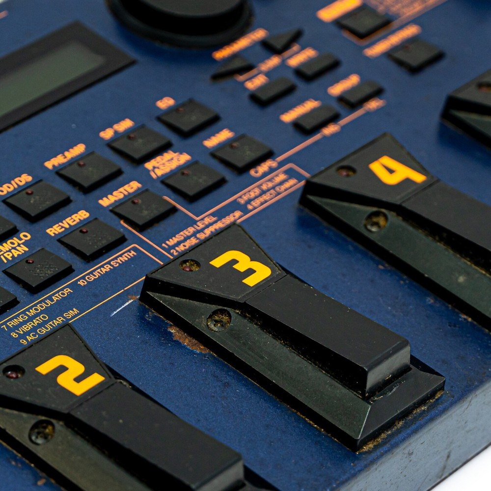 Boss GT-5 Guitar Multi-FX Processor - ’90s Multi-Effects Icon with COSM Modeling