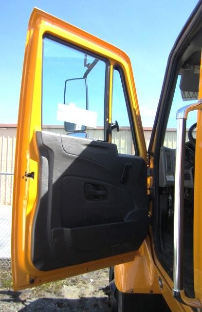For 2014 INTERNATIONAL 7500 2008-2018 DOOR ASSEMBLY Left , MD