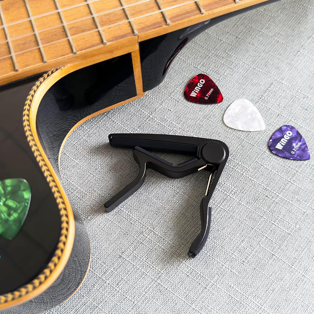 Pro Classical Flat Guitar Capo, Black, 5 Picks