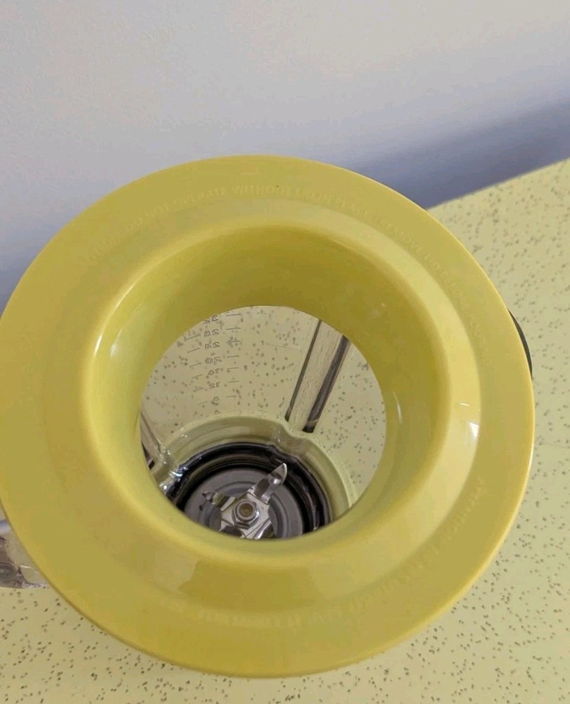 Margaritaville Frozen Concoction Maker Replacement Container 36oz Pitcher