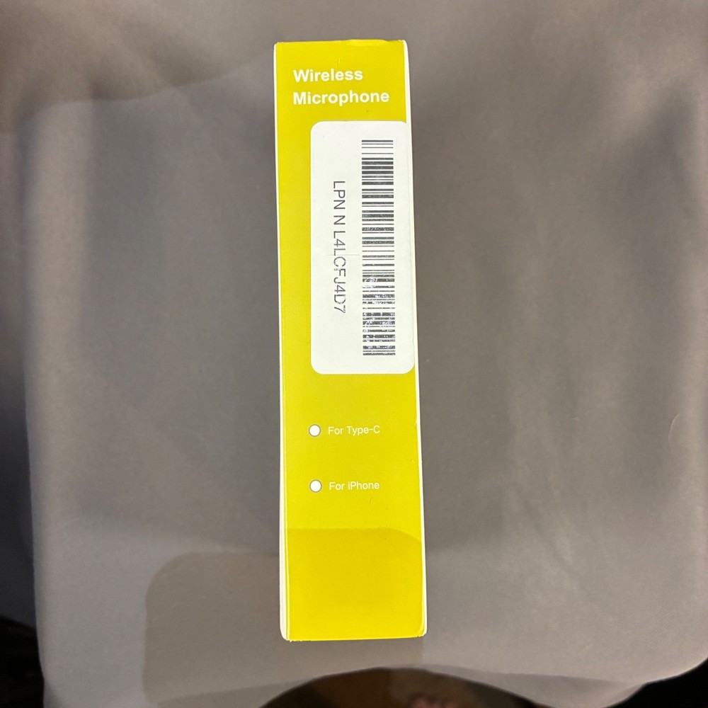 Wireless Lavalier Microphone for iPhone Android Vlogging Interview Recording