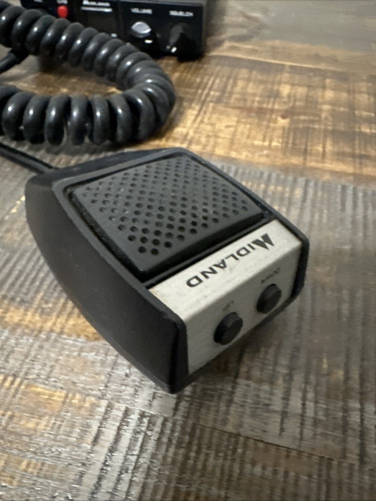 Vintage Midland CB Transceiver Model 77-106 - Tested !