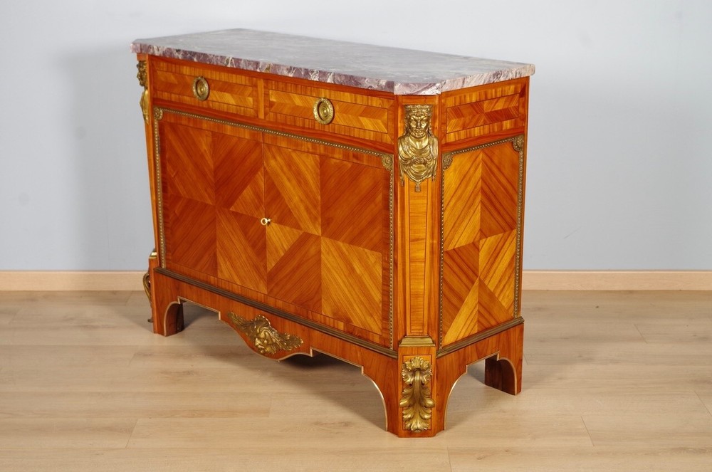 Louis XIV style support cabinet