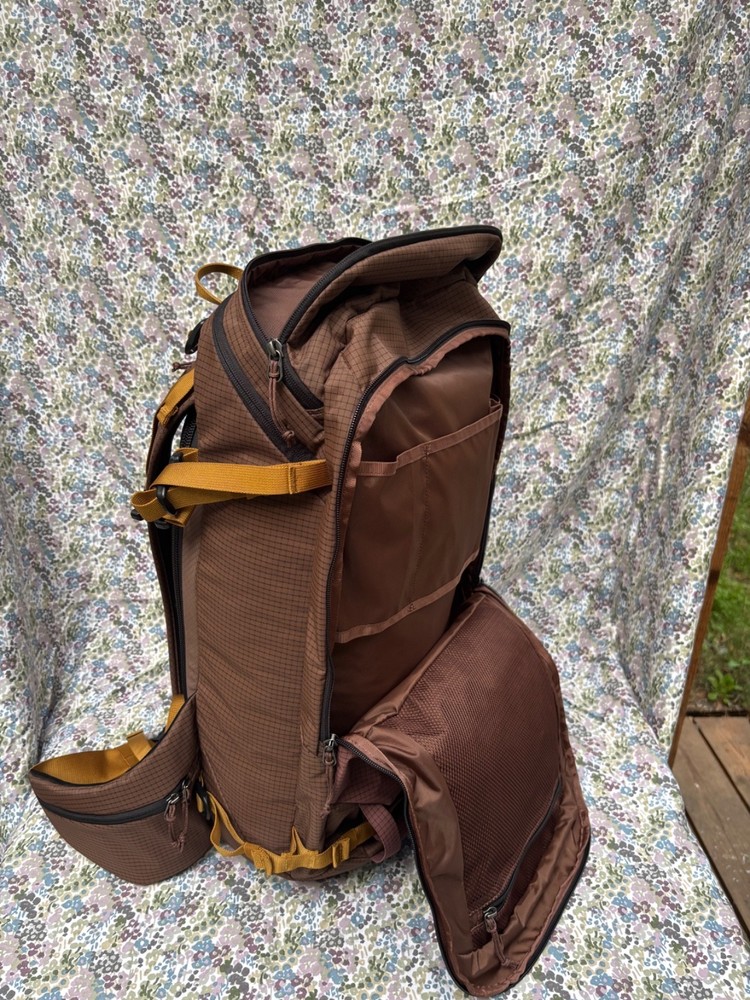 Patagonia Snowdrifter backpack 40L