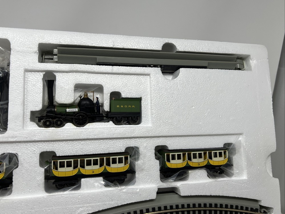 Bachmann HO Scale “The Lafayette” Train Set Open Box Complete Unused
