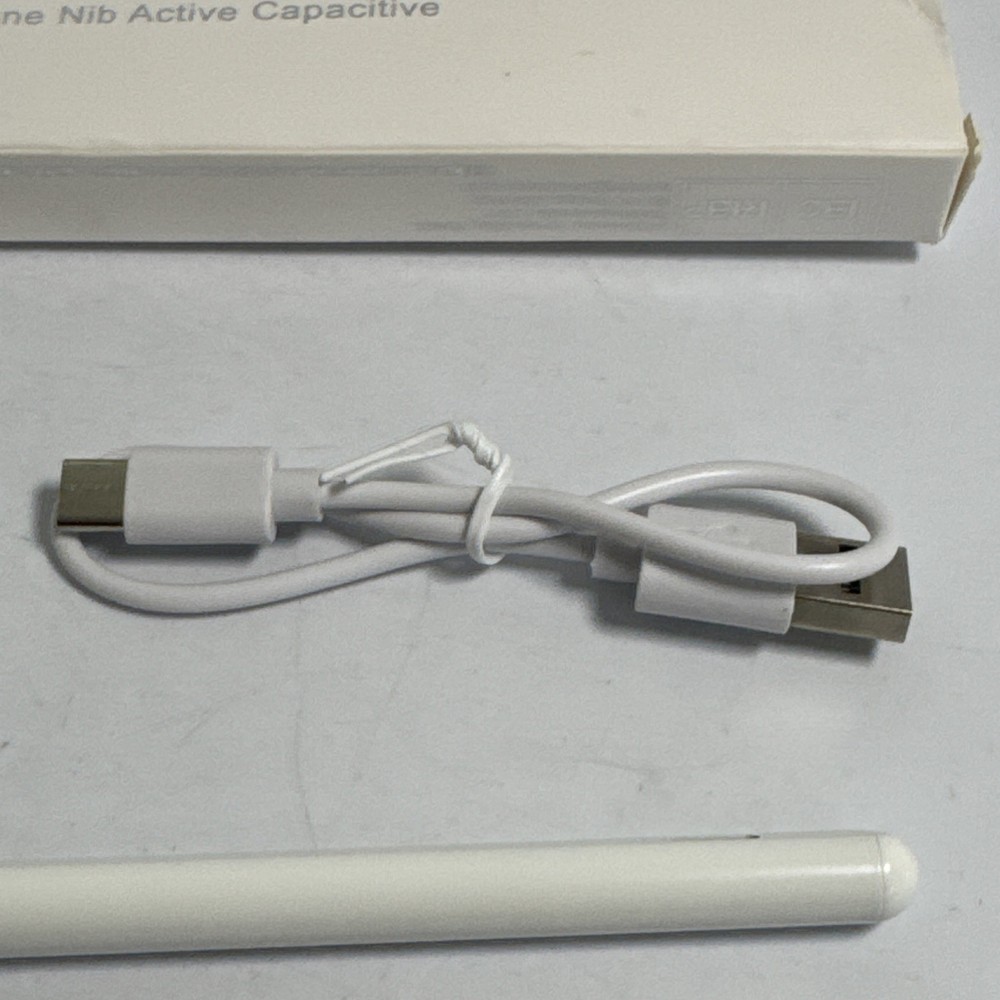 Vatmaster USB-c Charging Stylus Pen + Extra Heads Open Box White