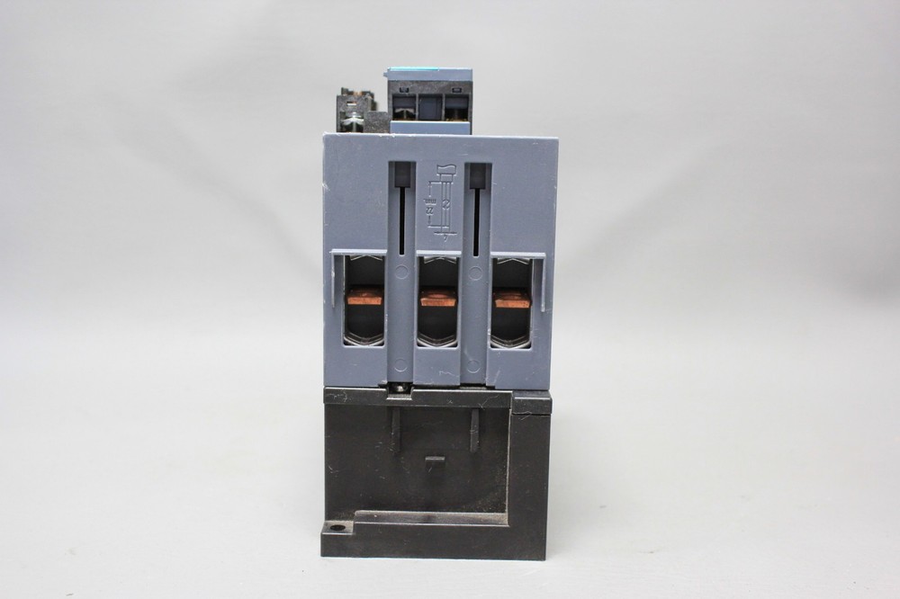 SIEMENS 3RT2046-1AK60 CONTACTOR