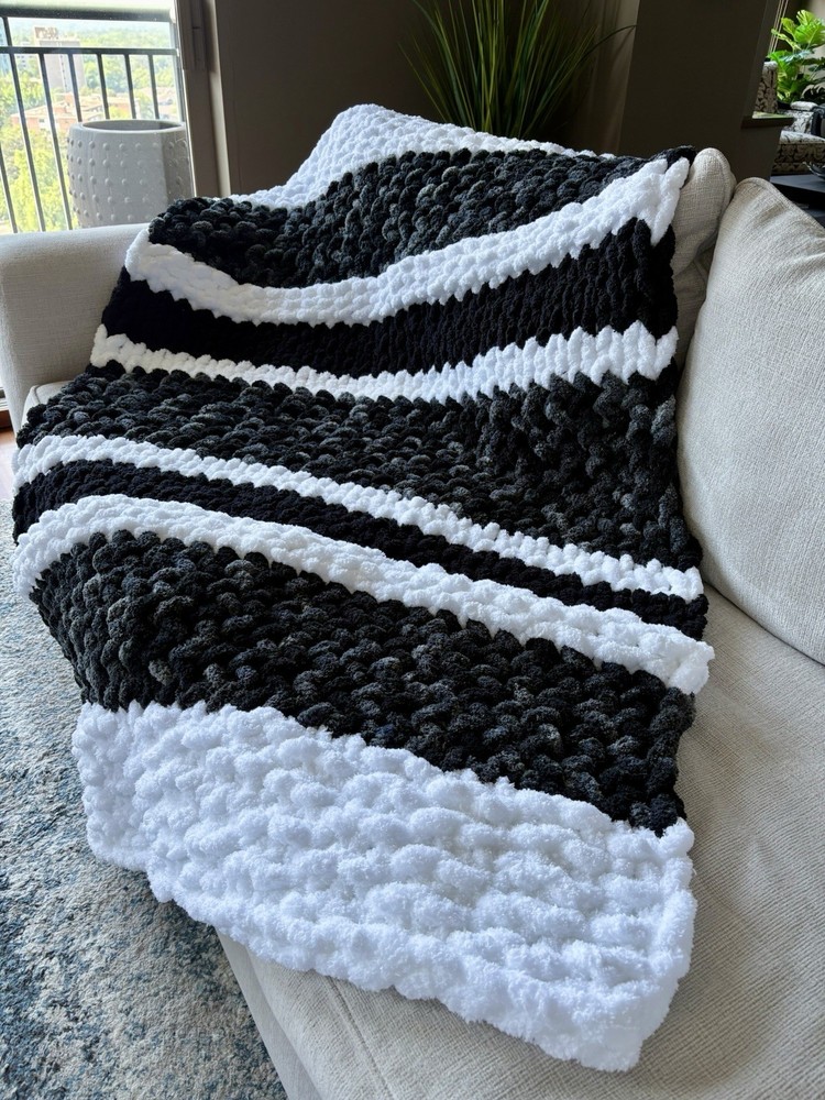 Black & While Chunky Knit Blanket FREE SHIPPING!