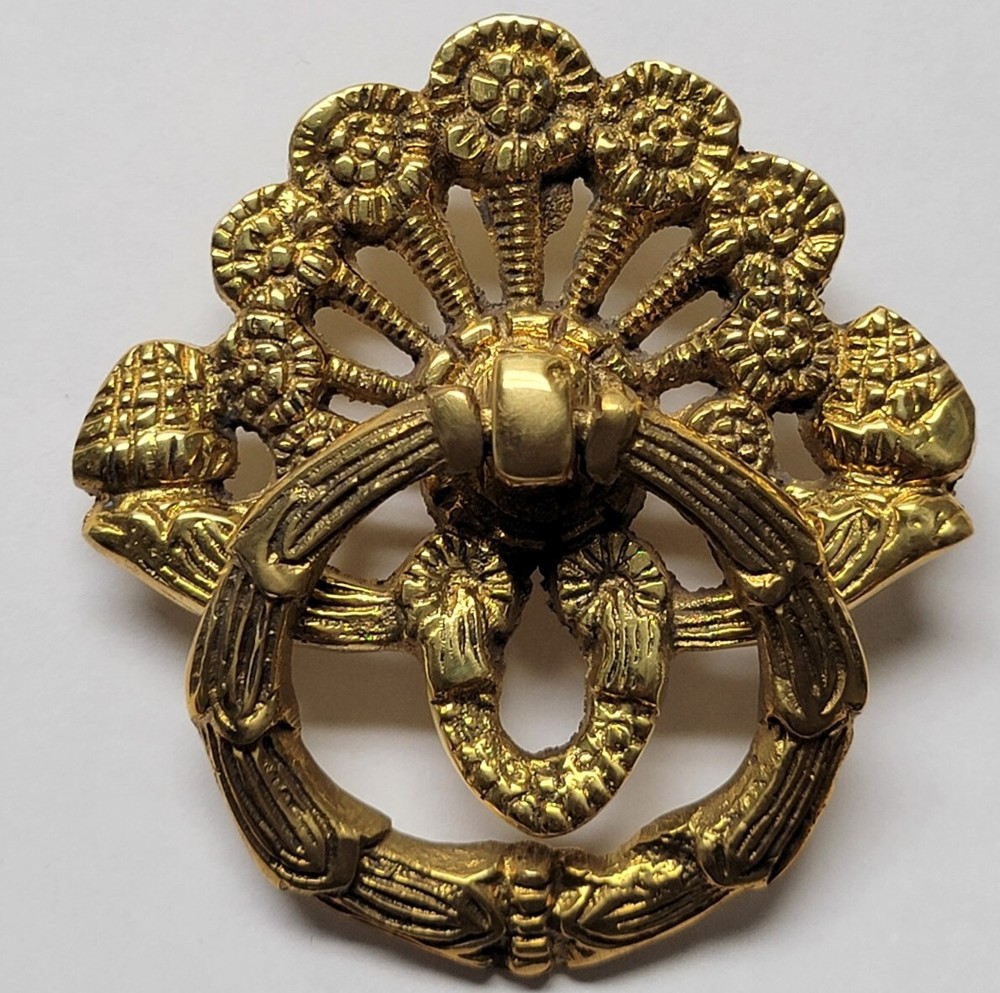 BEAUTIFUL HEAVY DUTY ORNATE HIGHLY DETAILED VICTORIAN SOLID BRASS RING PULL