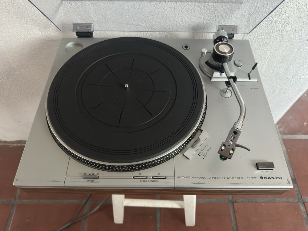 sanyo turntable