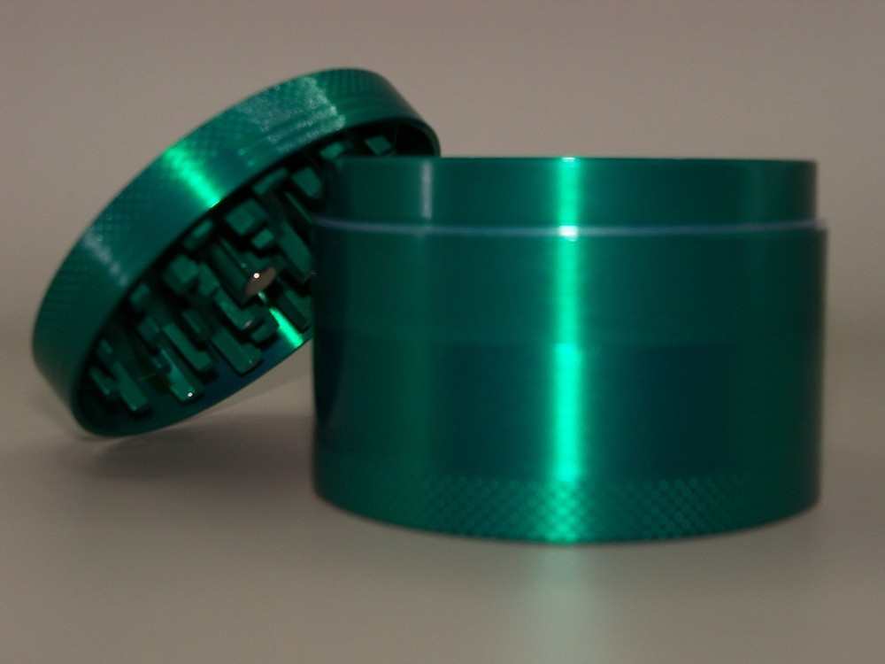 Green Metal Grinder - 63 mm