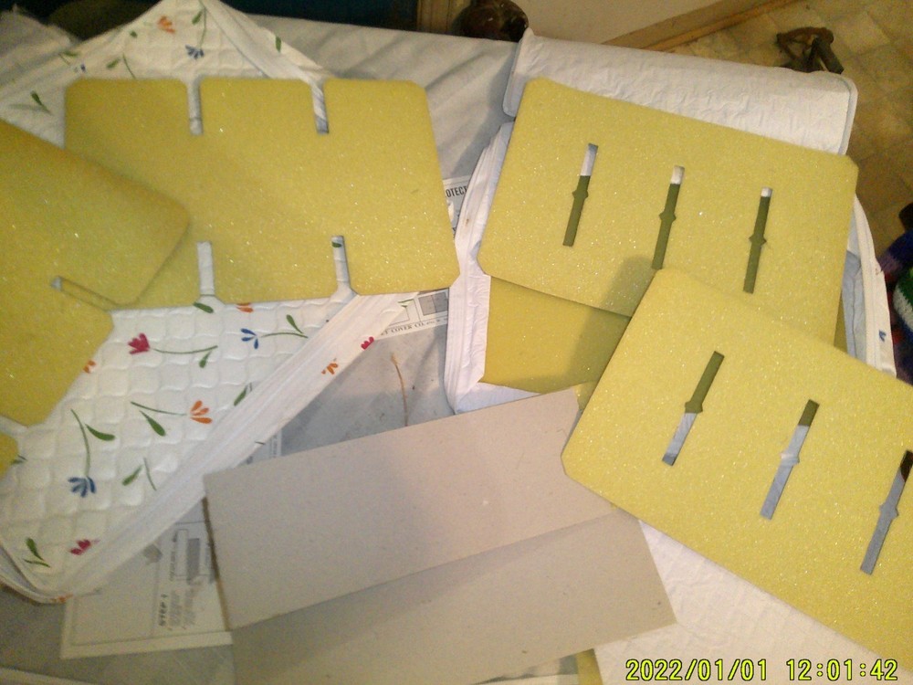 OLDER SOFT VINYL DINNER WARE ZIPPER STORAGE CHEST VARIOUS SIZES UNUSED