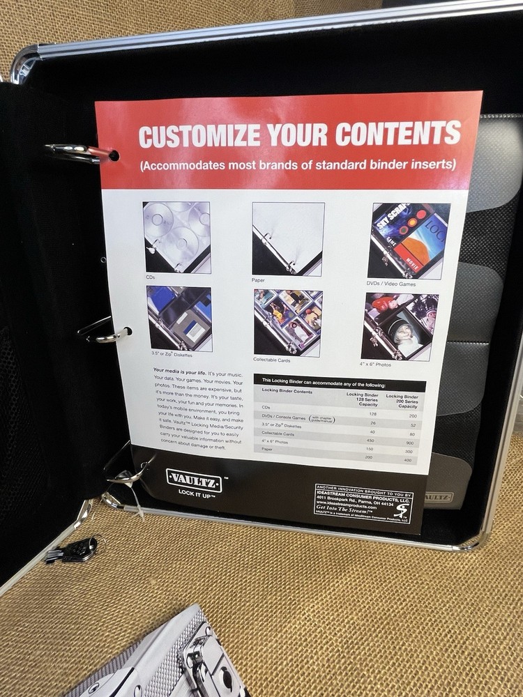Vaultz Locking Media Binder, Holds 128 Discs, Black New