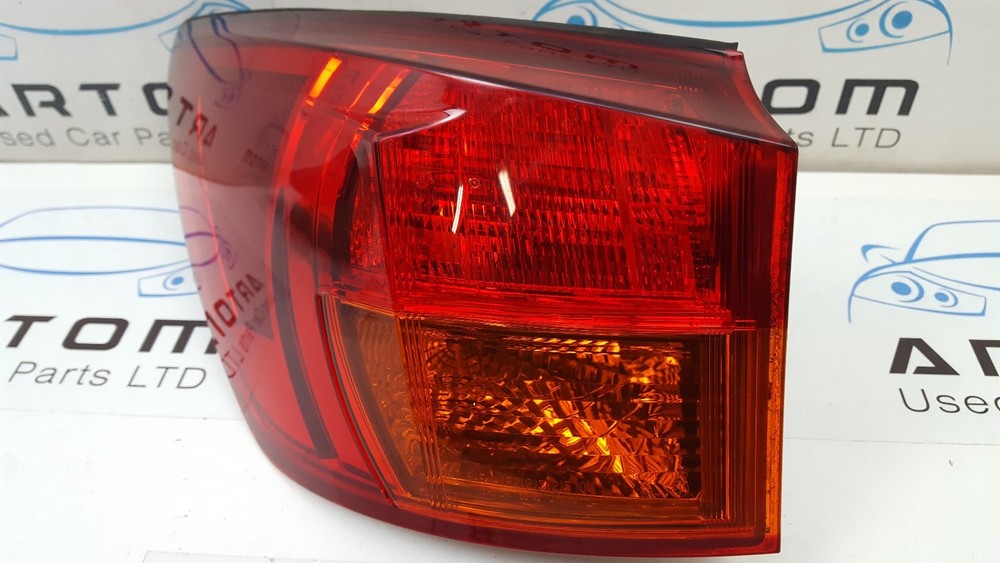 LEXUS IS 220 MK2 REAR LEFT PASSENGER SIDE CORNER OUTER LIGHT 2005-2013