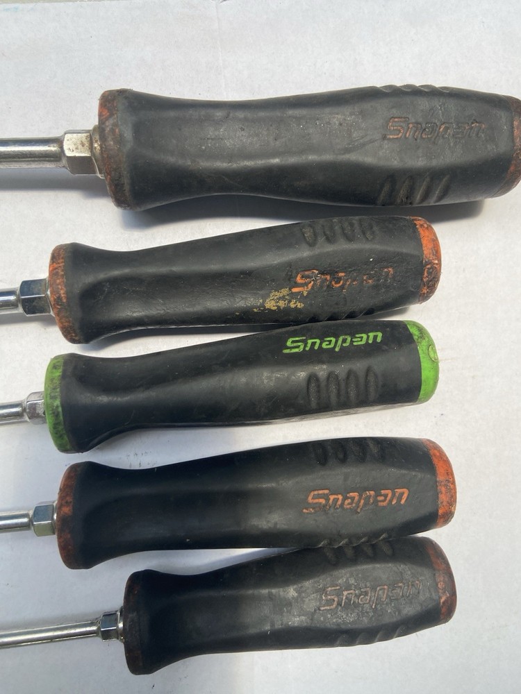 lot of 8 snap on screwdriver set
