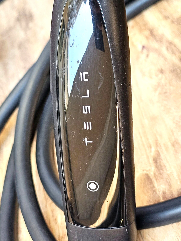 Tesla Wall Connector 86C4CE 18 Ft 48A