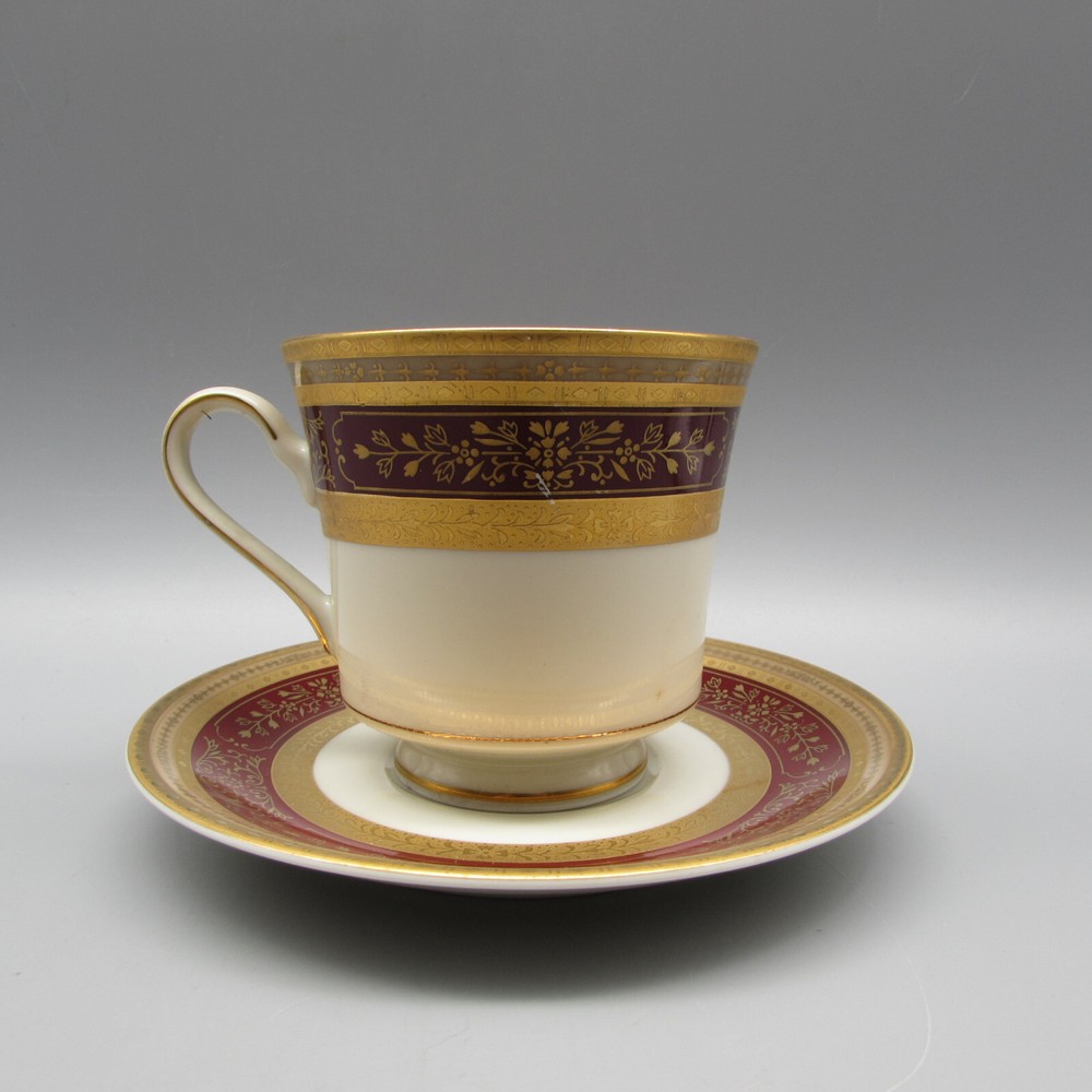 Mikasa Fine China Dynasty - Red 5pc Place Setting