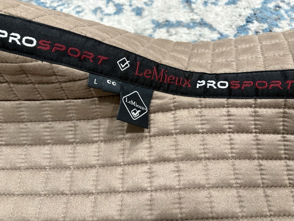 LeMieux Champagne Large Suede CC Pad