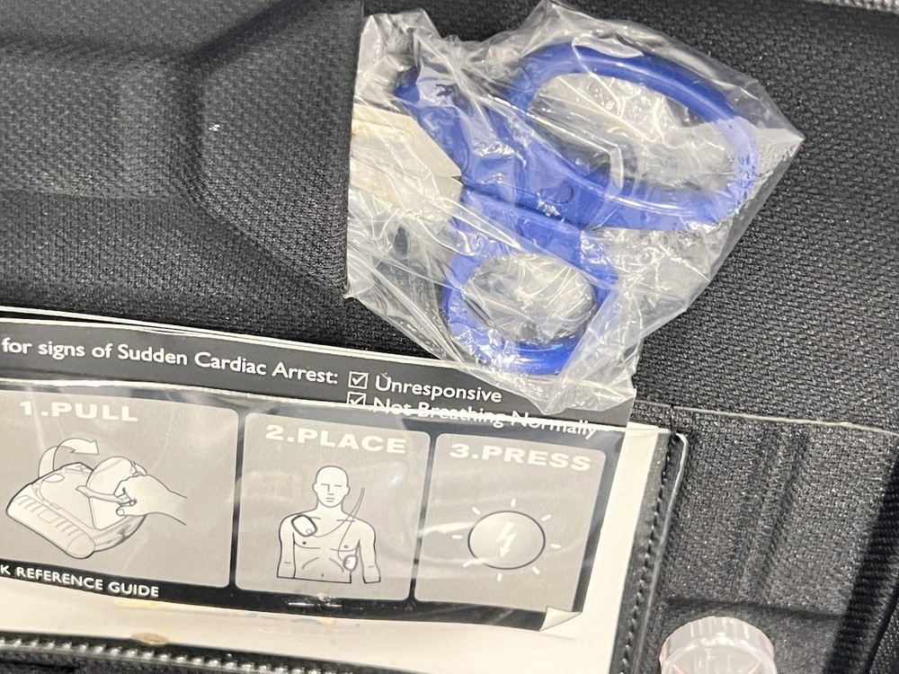 Philips HeartStart Onsite AED, Pads, Working, No Battery