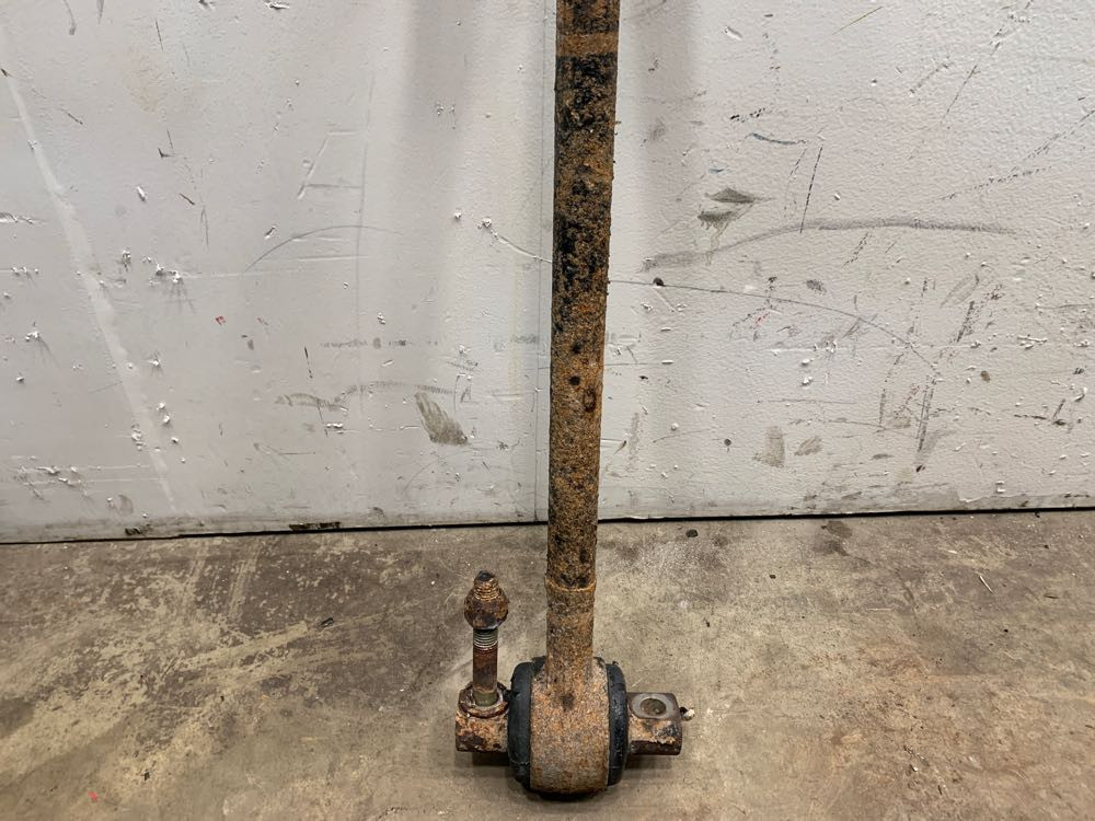 2006 Peterbilt 379 Torque Rod (339-10267)