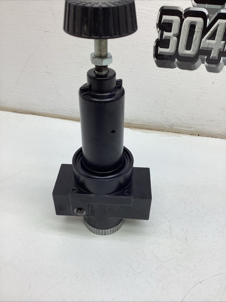 Wilkerson R30-06-000 3/4” Regulator NIB