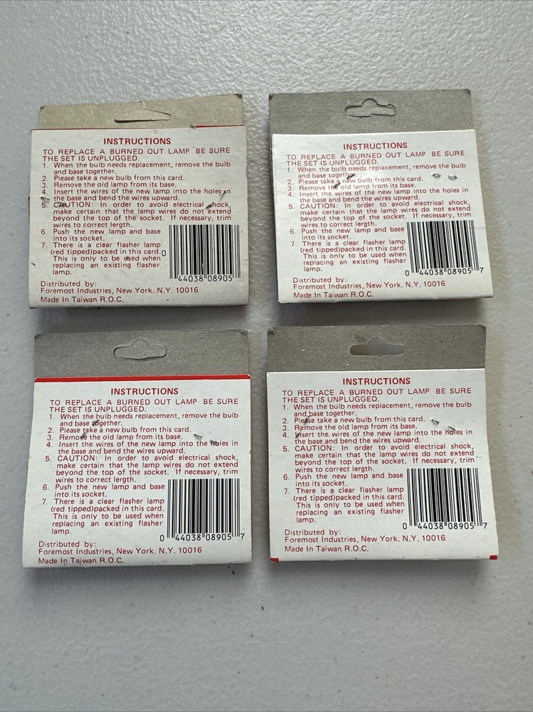 FOREMOST INDUSTRIES STYLE NO.8905 REPLACEMENT BULBS 3.5 V 4 REGULAR 1 FLASHER 4x