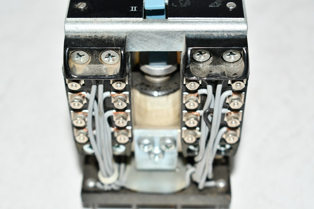 Asea RRMVB 4156 Throw-over Relay 127V