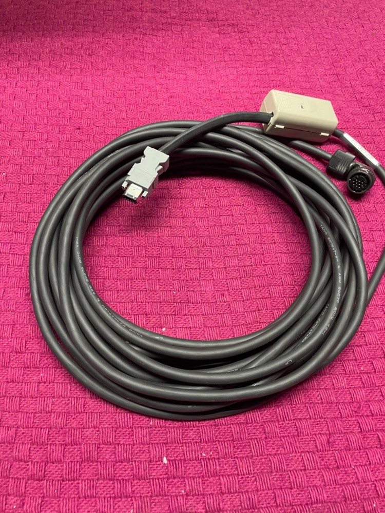 OEM YASKAWA JZSP-CVP07-10-E ENCODER CBL ABS W/BAT & 90° CONNECTOR 10M