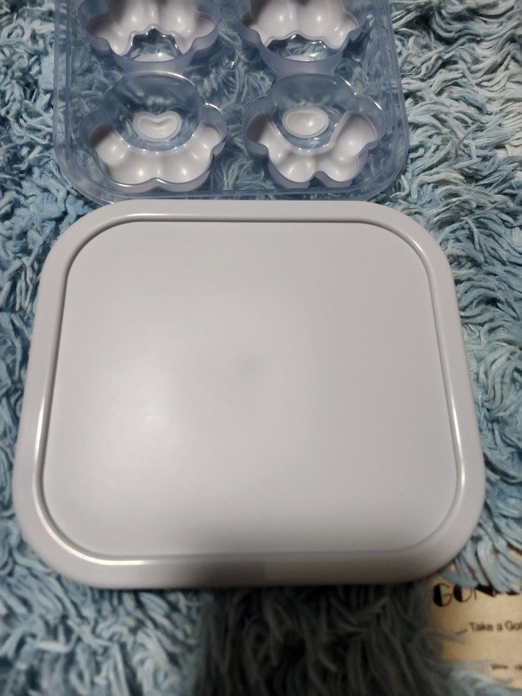 2 X Cat Lady 4 Paw Mold Tray ~ STACKABLE~ Purrfect for Jello & Ice Cubes