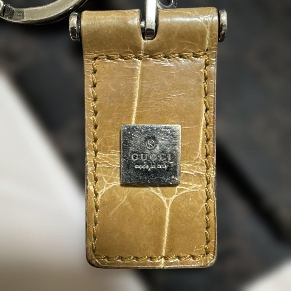 GUCCI beige leather key chain