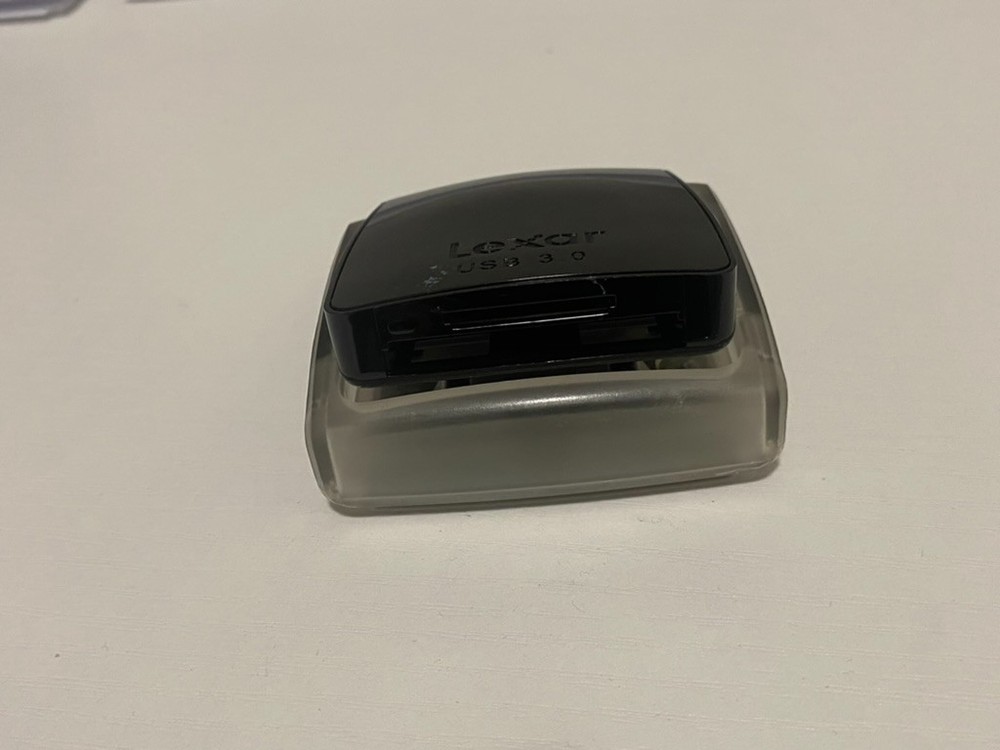 Lexar LRW300U USB 3.0 Dual-Slot Reader Used