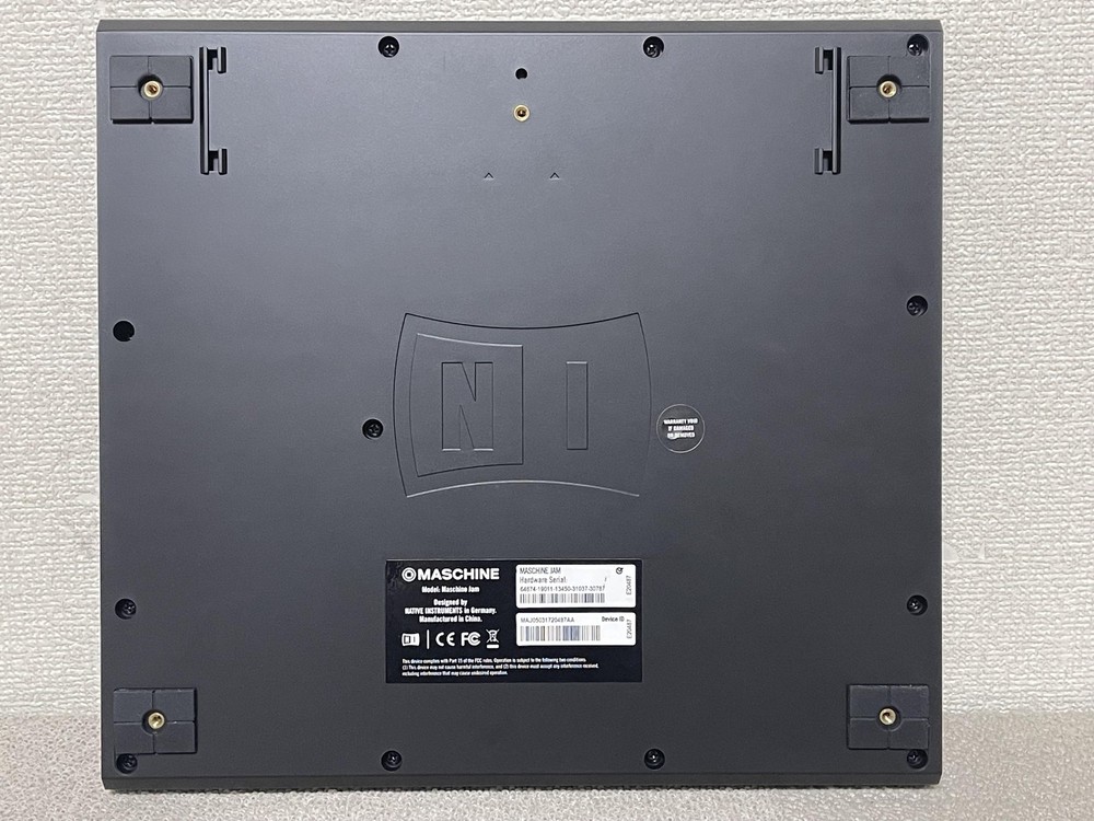 Native Instruments Maschine Jam Controller Production Performance System w/Box